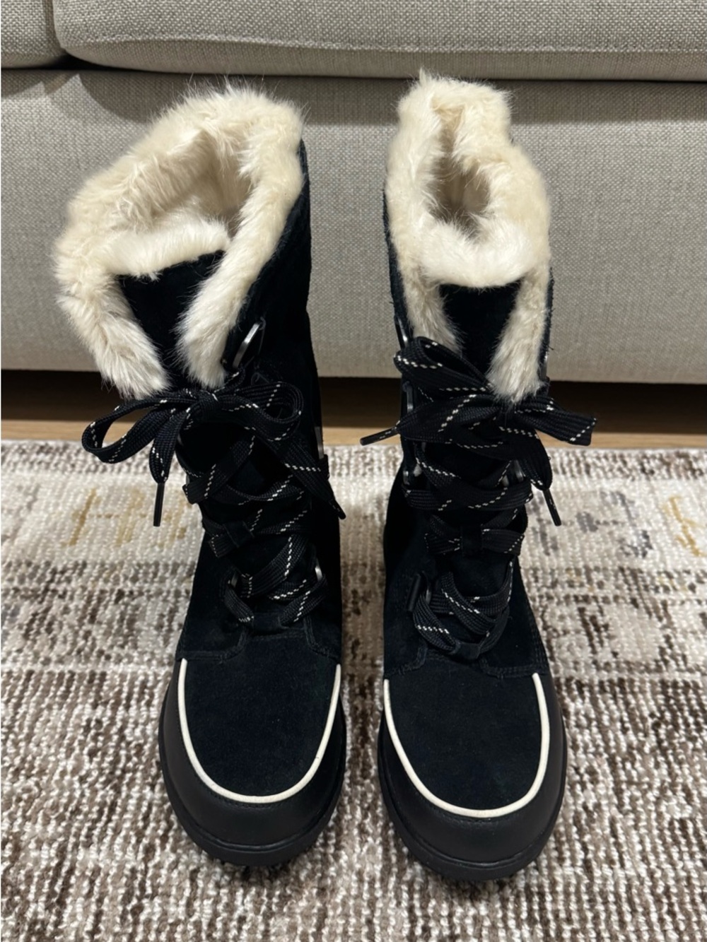 EUC Sorel Tivoli IV Waterproof Boots In Black